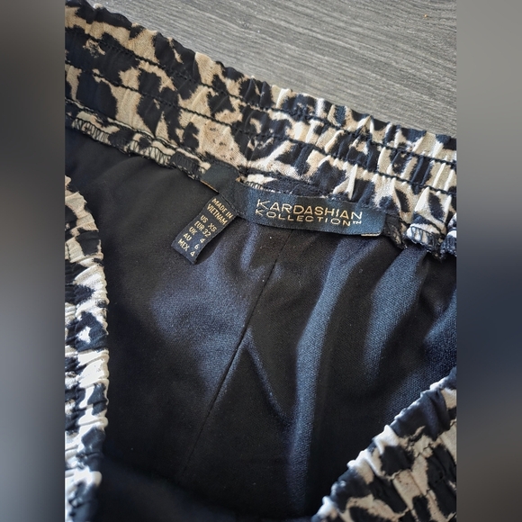 Kardashian Kollection Leopard Print Wide-Leg Pants Size XS - Picture 3 of 4